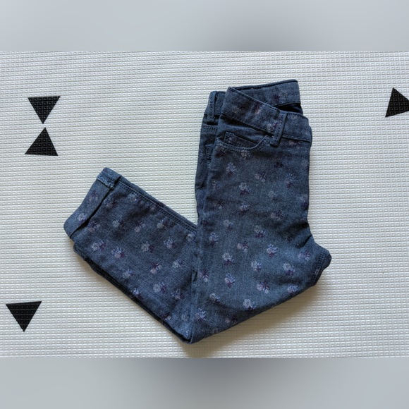 Old Navy|Baby girl/toddler dark wash jeans w ditsy florals, 3T•••straight leg - Picture 3 of 6